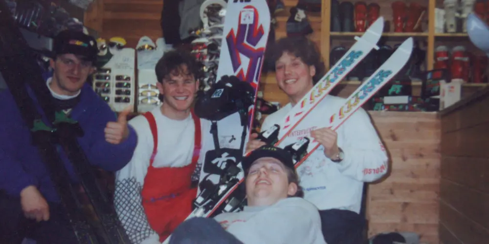 Gammel skiutleie, kjent mann til venstre