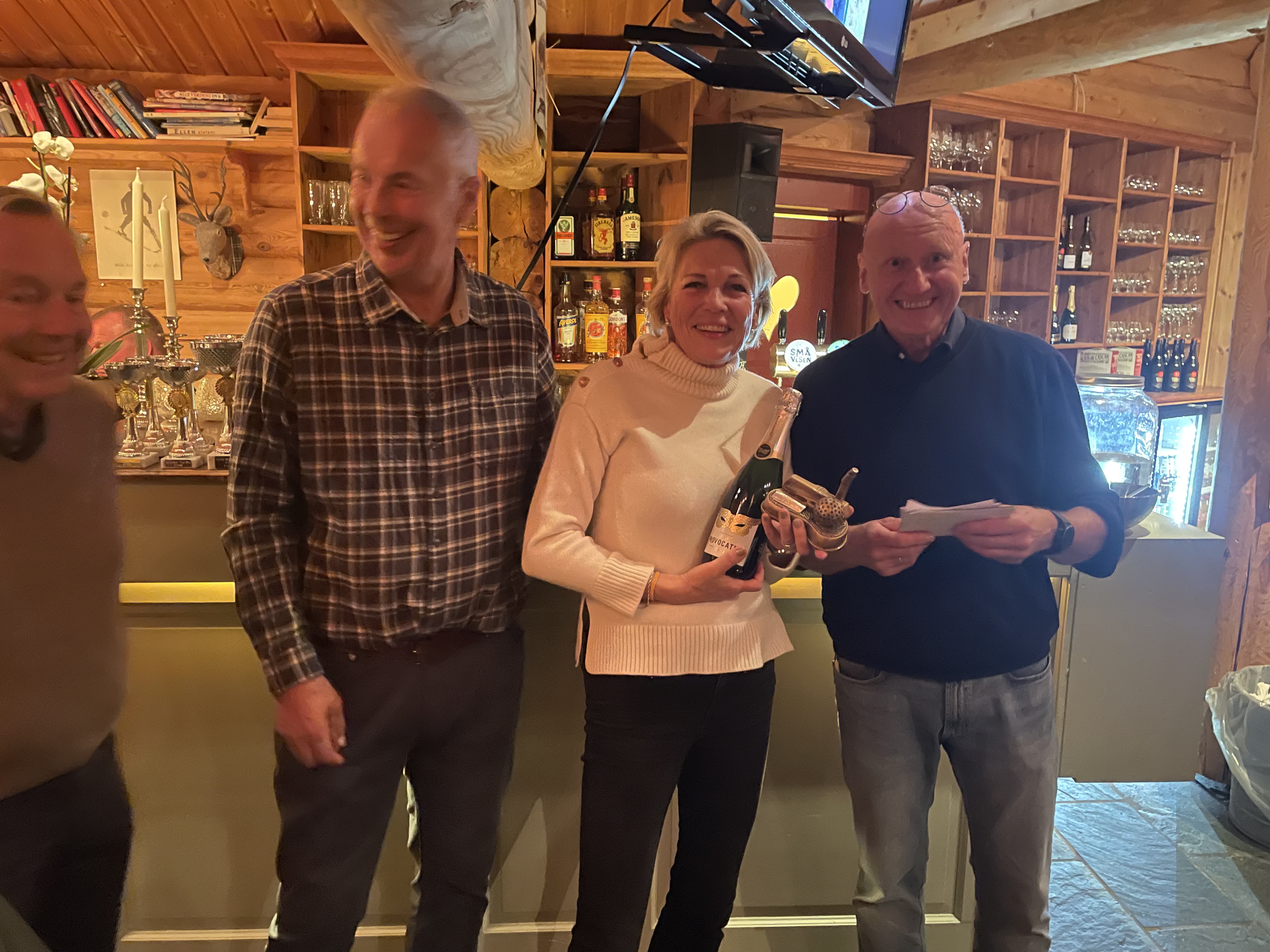 Closest To Pin, Women